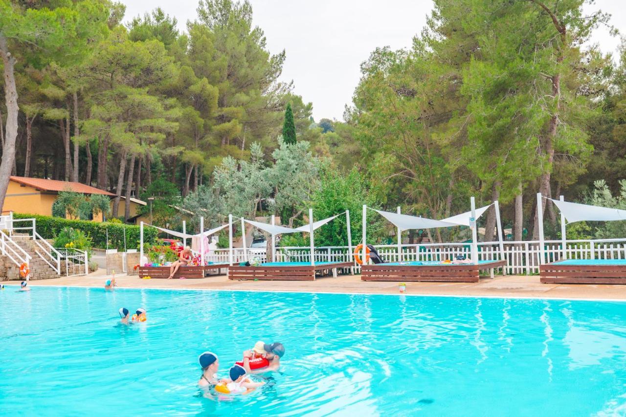 Le Pianacce Camping Village Кастаньєто-Кардуччі Екстер'єр фото