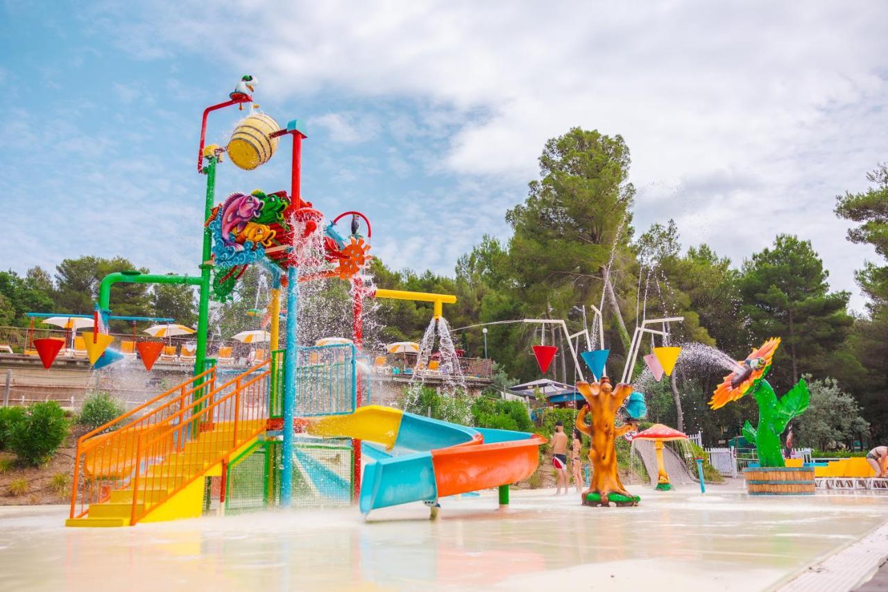 Le Pianacce Camping Village Кастаньєто-Кардуччі Екстер'єр фото