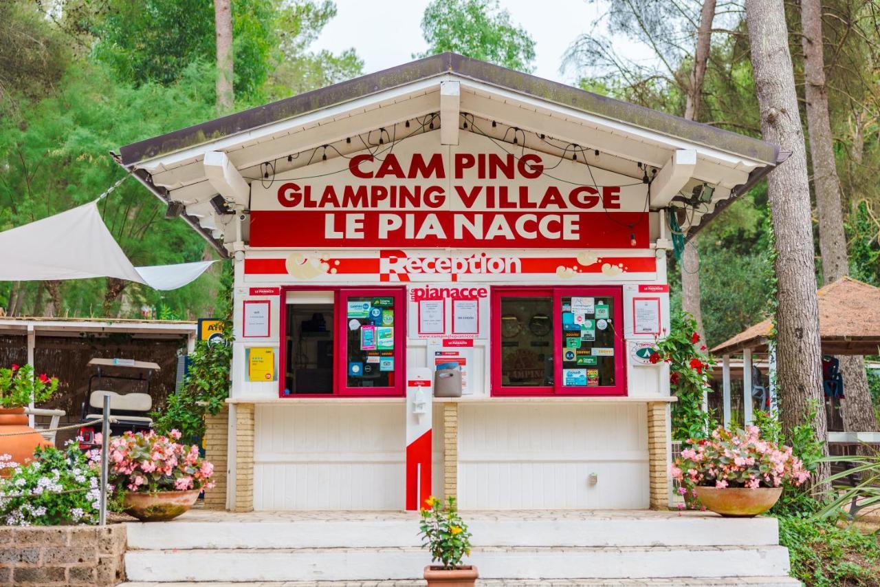 Le Pianacce Camping Village Кастаньєто-Кардуччі Екстер'єр фото
